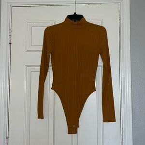 ARIZONA JEAN CO Off-Yellow Turtleneck Body Suit